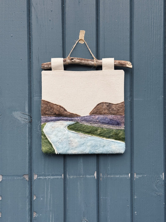 Wee Gleann Mhiabhaig